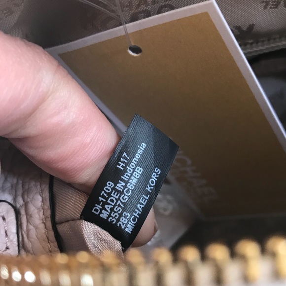 Authentic Michael Kors medium Ciara handbag&wallet - Picture 4 of 8